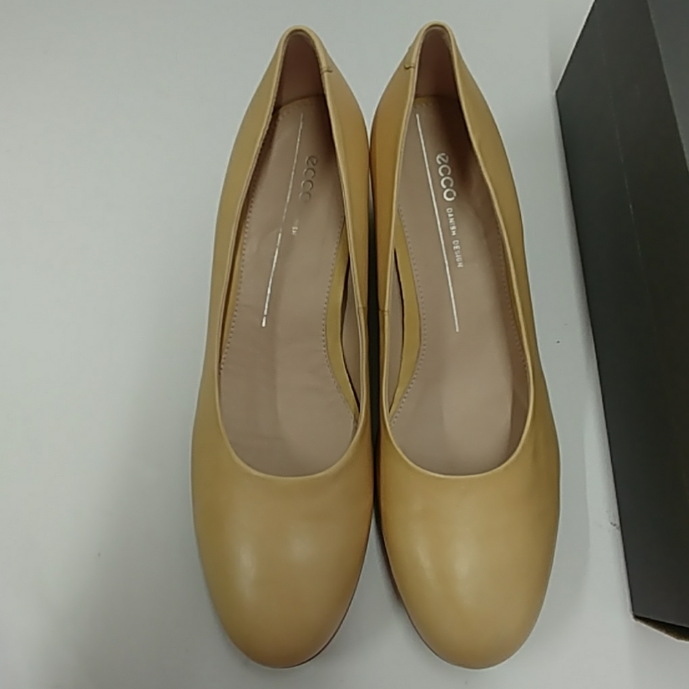 Ecco Shape 35 Mod Block Powder Calf Leather 9-9.5